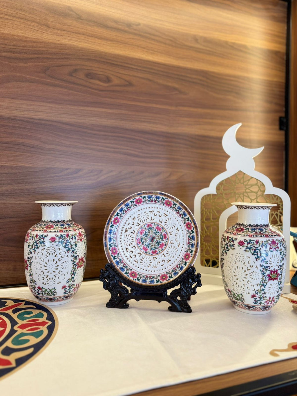 طقم ٢ فاز بورسلان اجور+ الطبق ب الاستاند